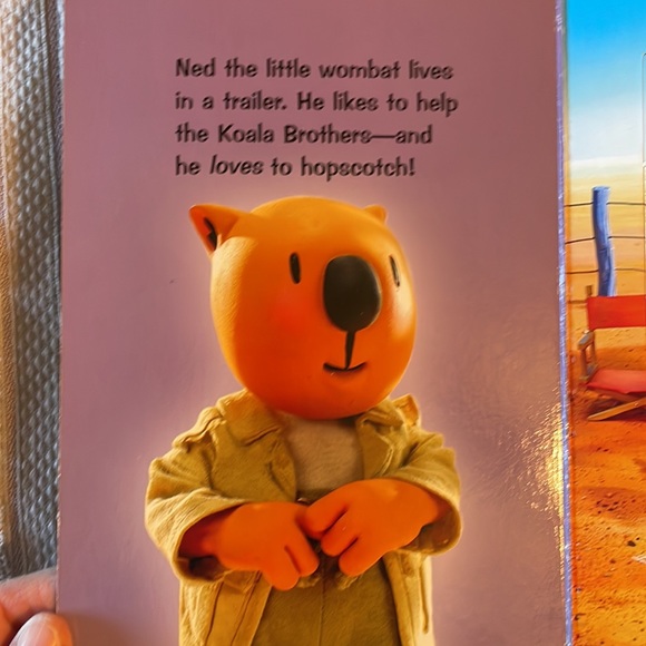 📚2/$6  G’Day, Friends! And Outback Puzzle Book - Picture 10 of 12